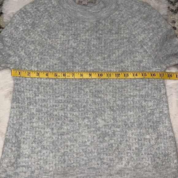 Loft Gray Long Sleeve Sweater Size S - Picture 6 of 10